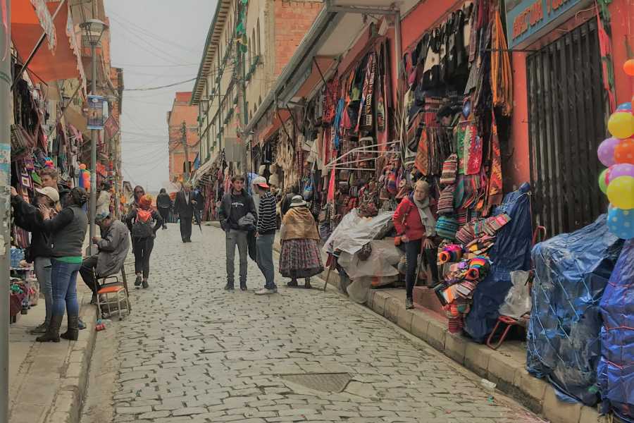 CALLE DE MDO LAS BRUJAS BUHOS CIA
